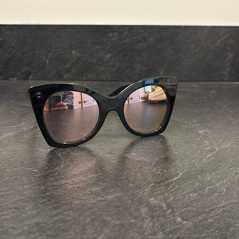 Le Specs Savanna